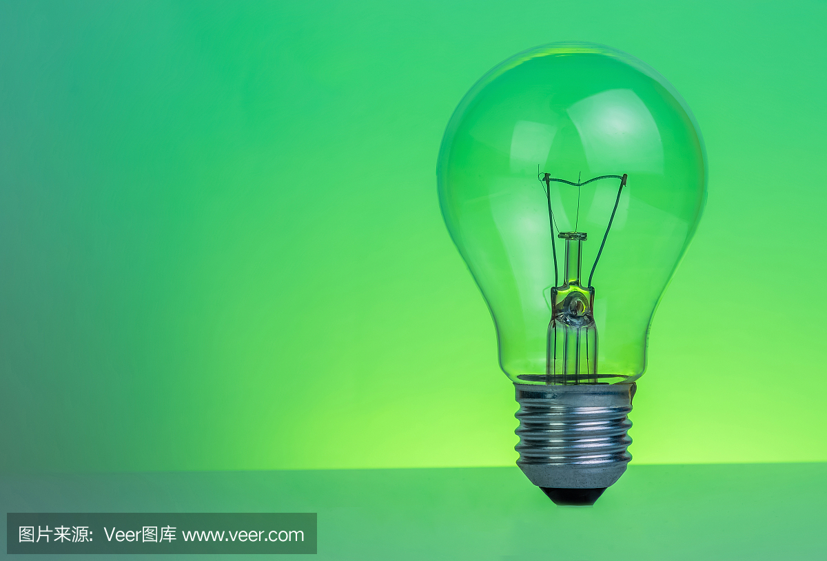 綠色背景的復古燈泡